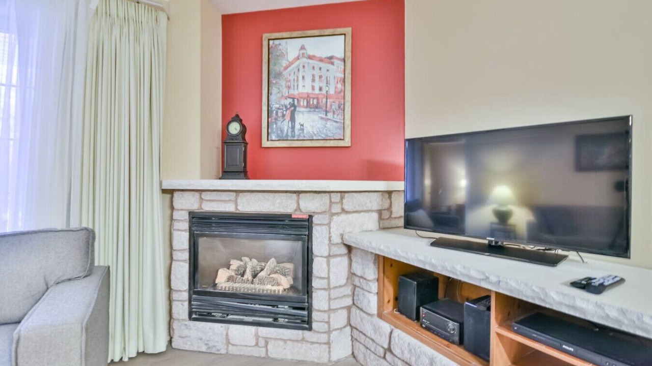 Photo of Livingroom in Oro-Medonte