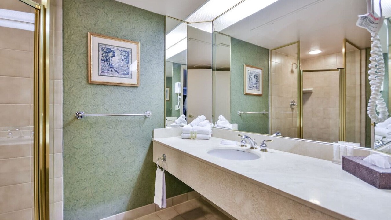 Photo of Bathroom in Oro-Medonte