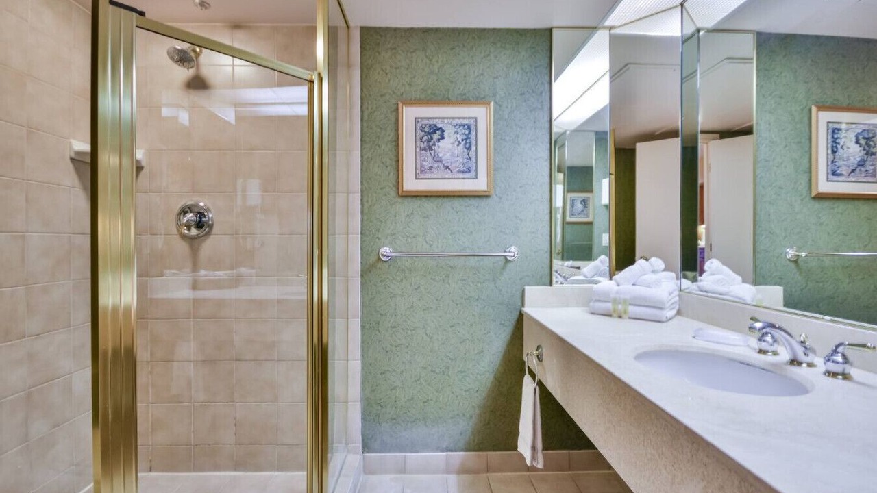 Photo of Bathroom in Oro-Medonte
