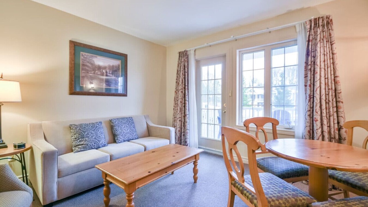 Photo of Livingroom in Oro-Medonte