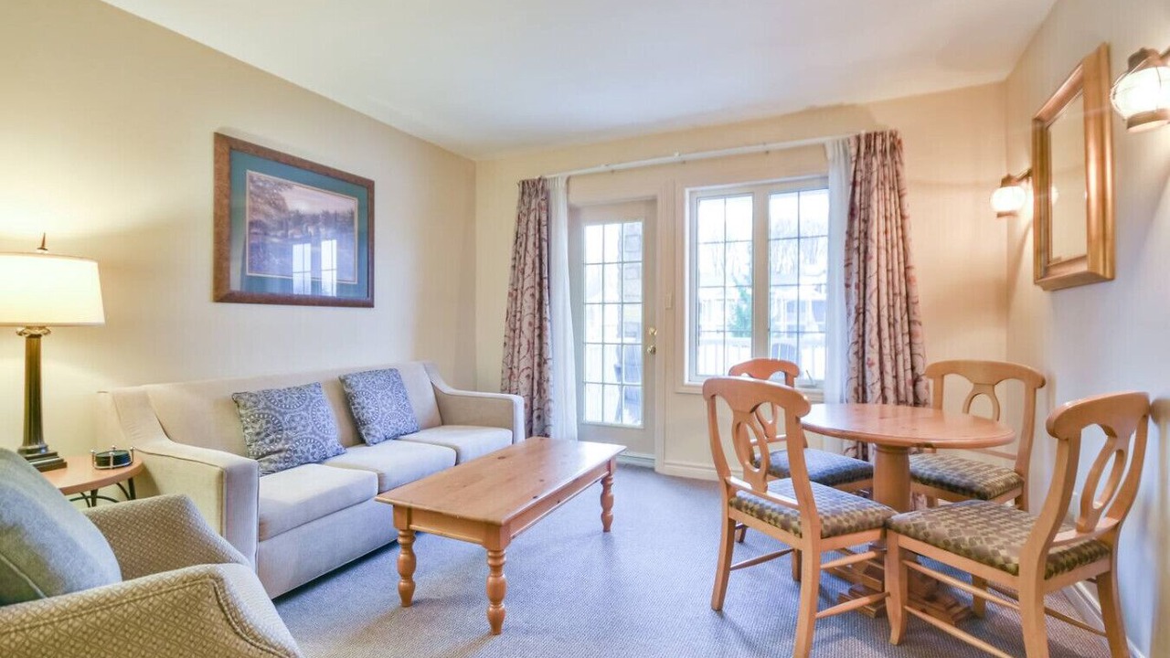 Photo of Livingroom in Oro-Medonte