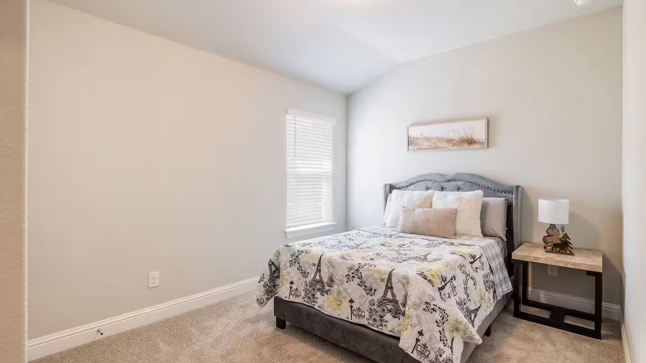 Photo of Bedroom in Highland Lake Estates