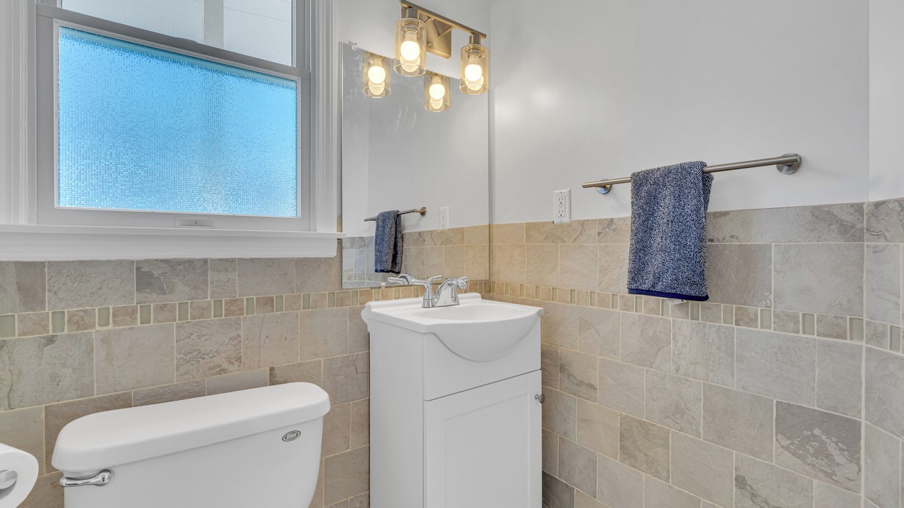 Photo of Bathroom in Keansburg