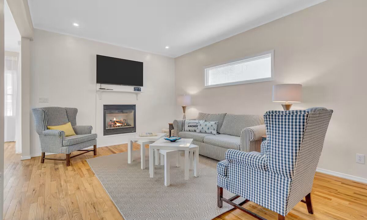 Photo of Livingroom in Keansburg