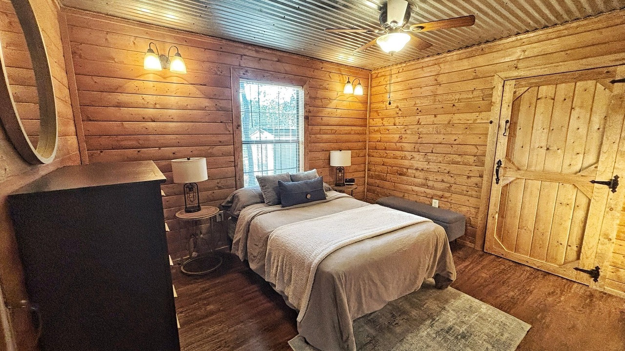Photo of Bedroom in Montgomery