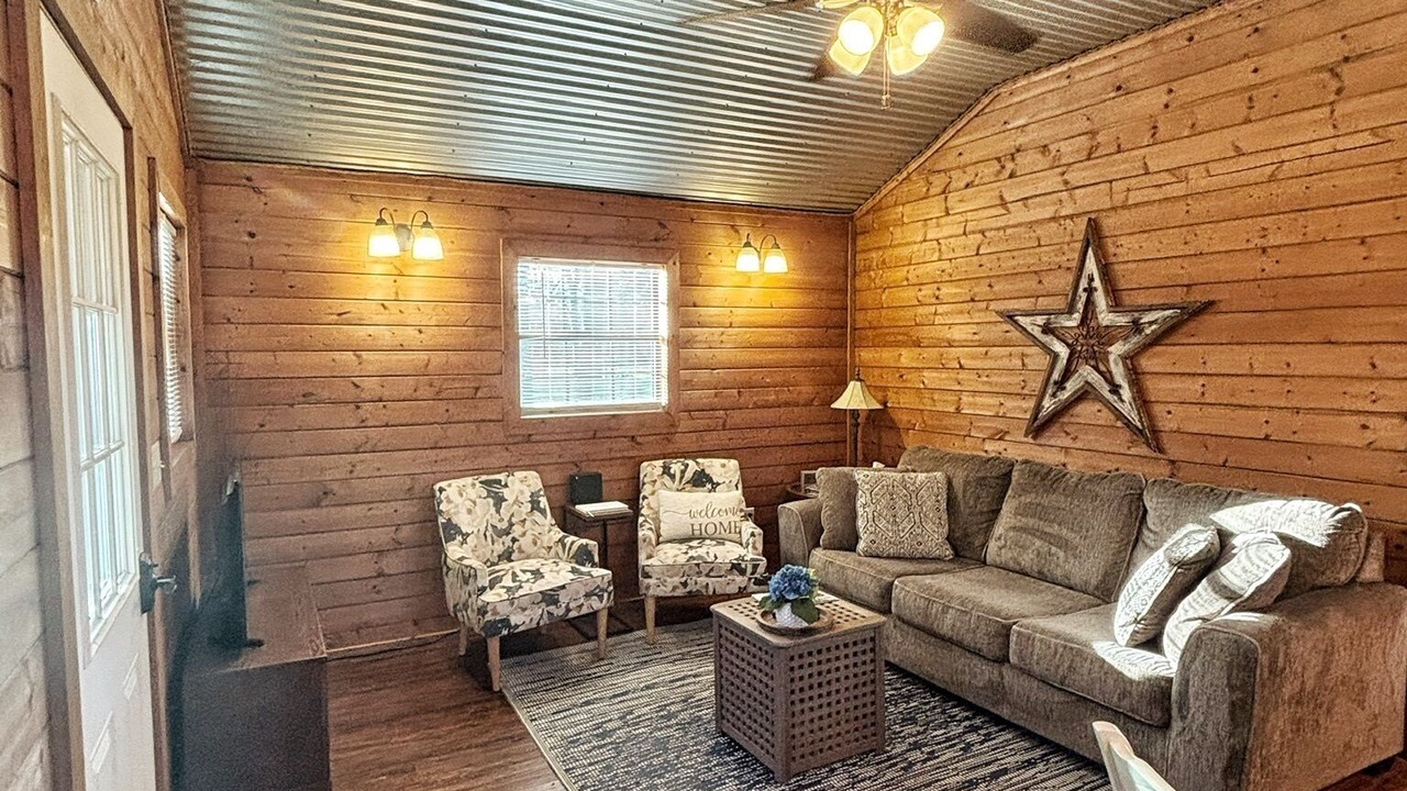 Photo of Livingroom in Montgomery
