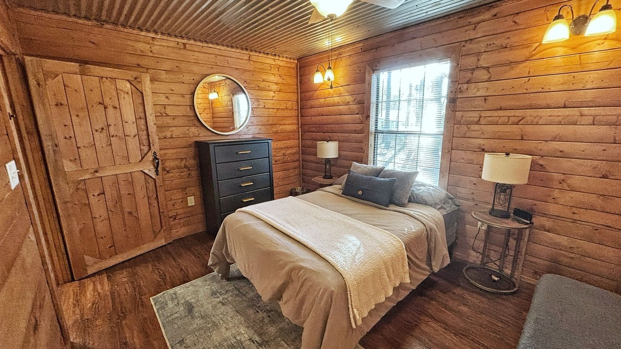 Photo of Bedroom in Montgomery