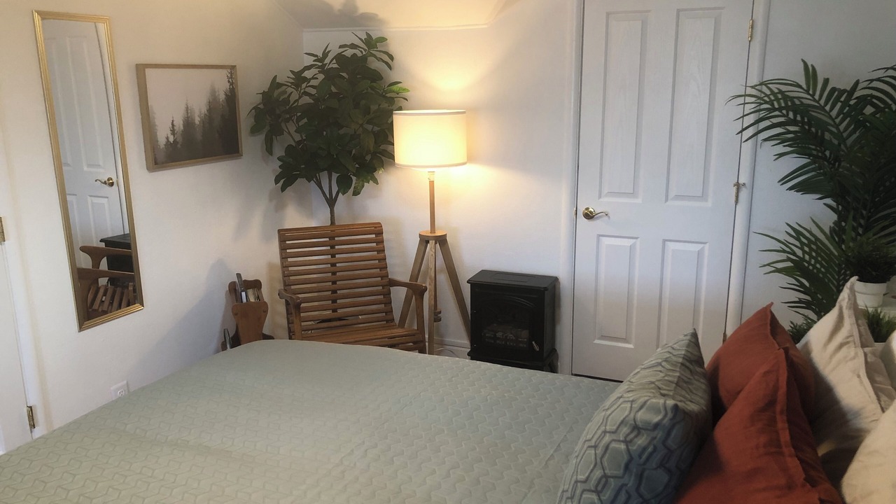 Photo of Bedroom in Crescent City North
