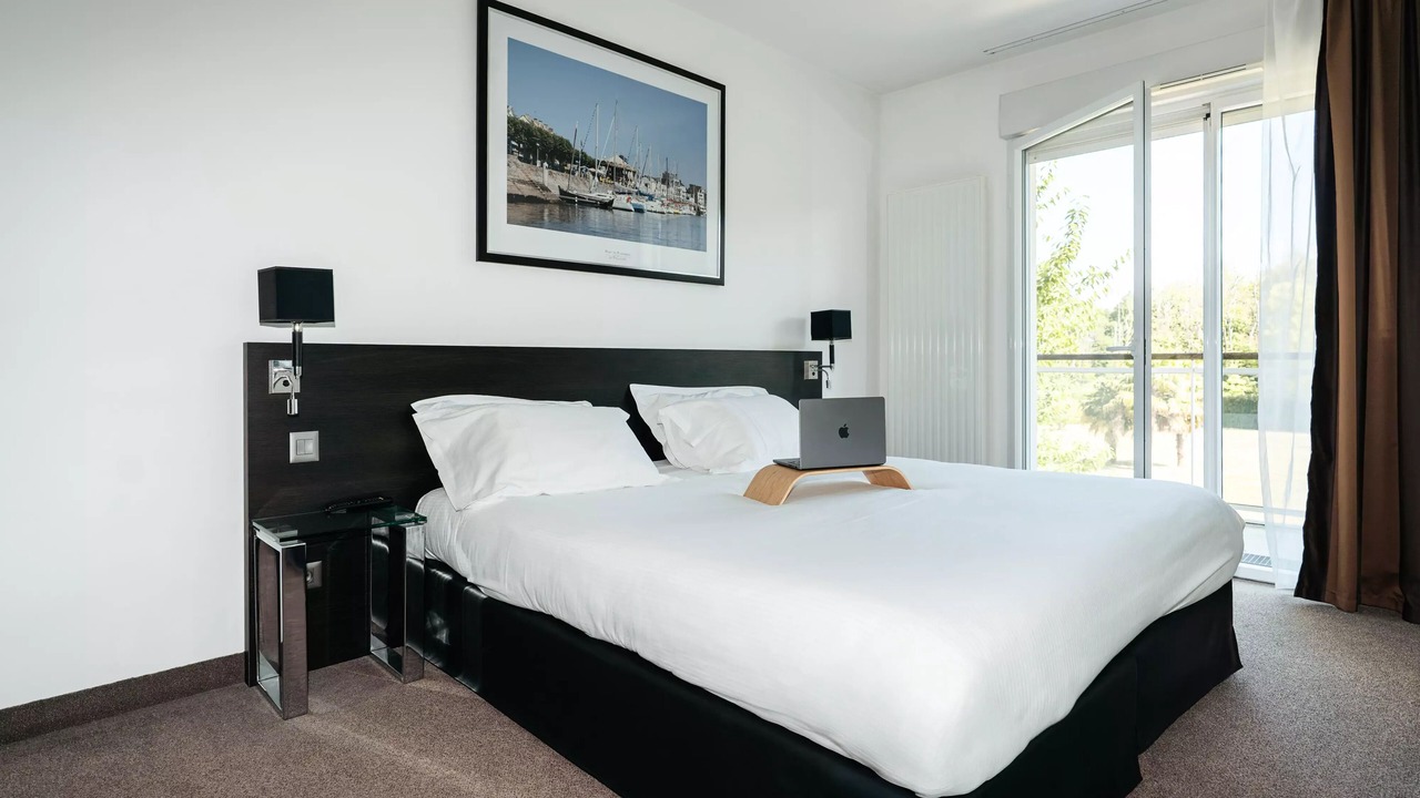 Photo of Bedroom in Carquefou