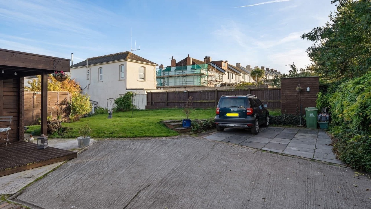 Photo of Others in Littleham