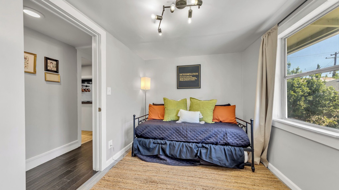 Photo of Bedroom in North Oak Park