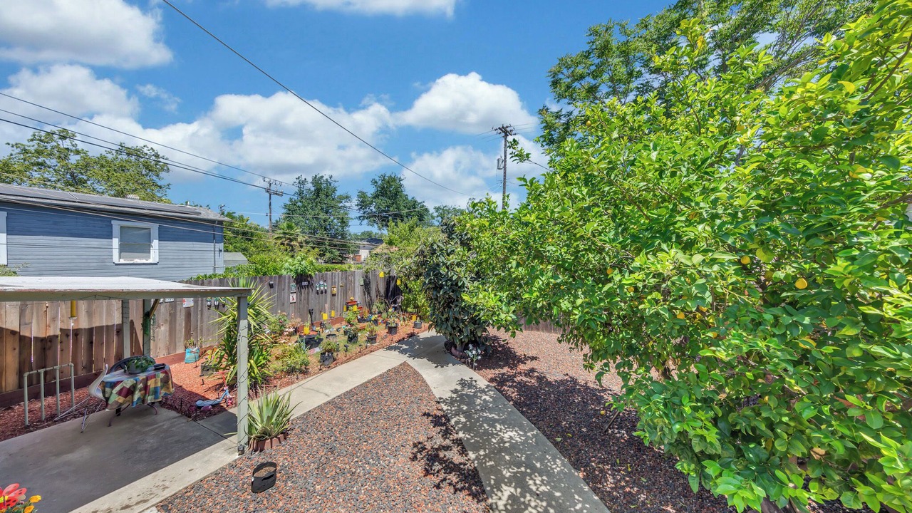 Photo of Outdoor in North Oak Park