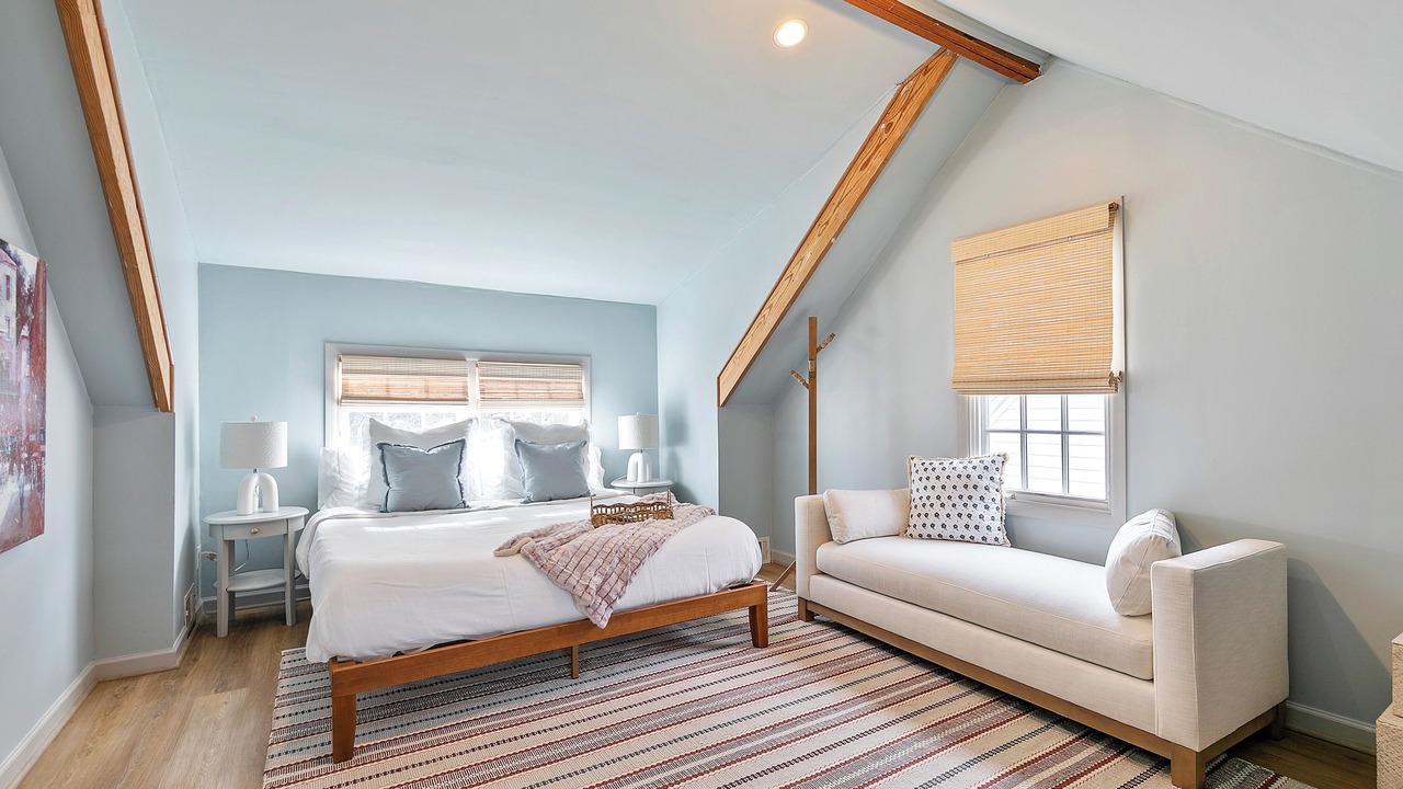 Photo of Bedroom in Lakeside