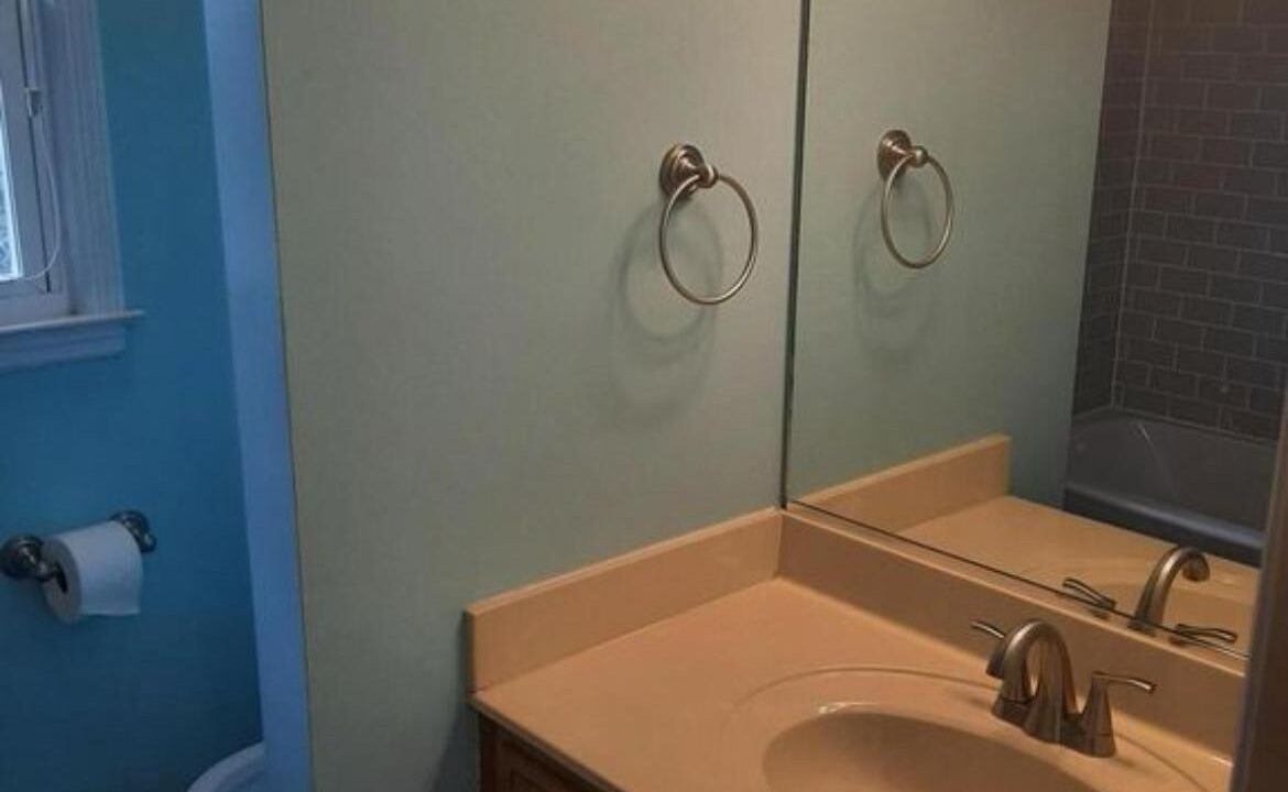 Photo of Bathroom in Martinez