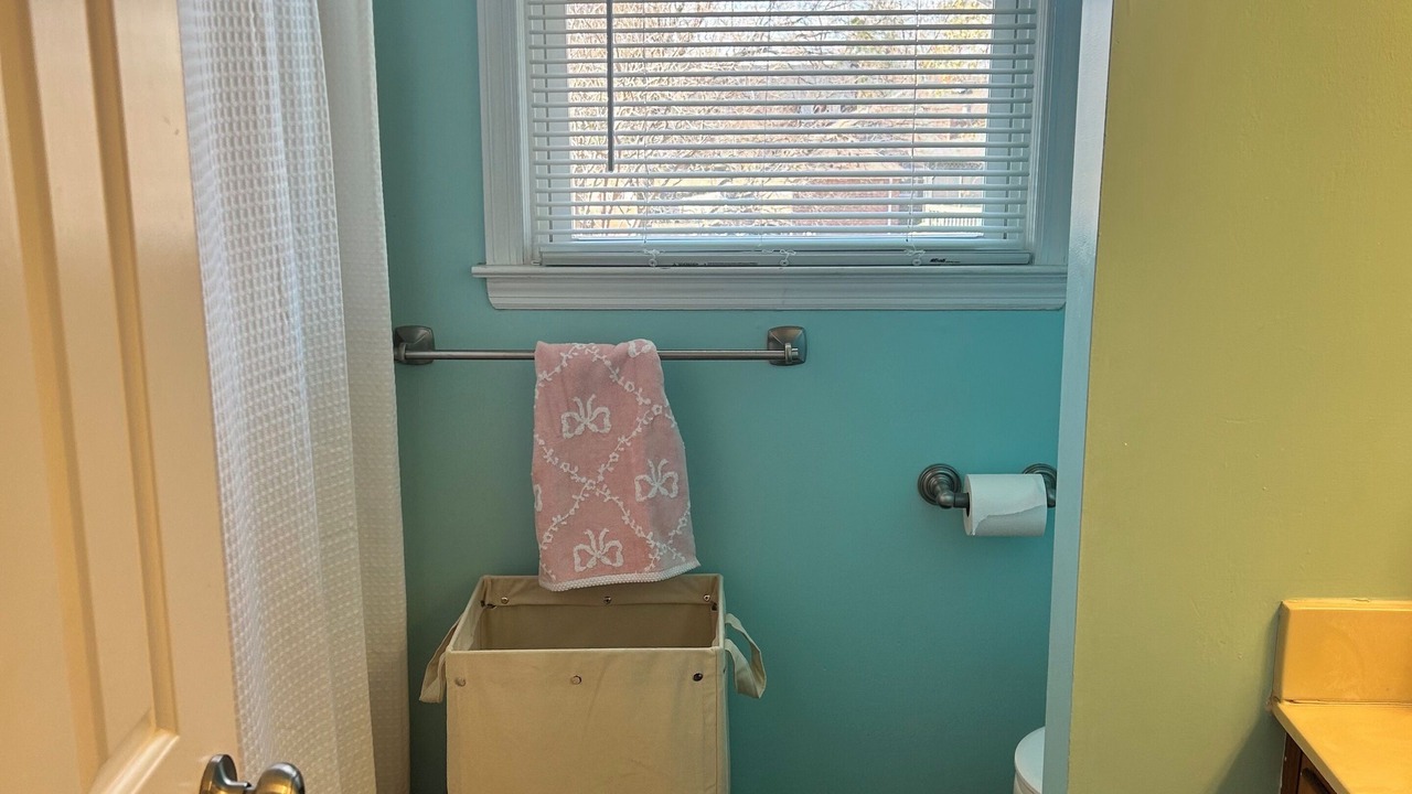 Photo of Bathroom in Martinez