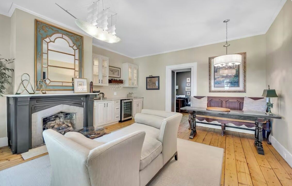 Photo of Livingroom in New London