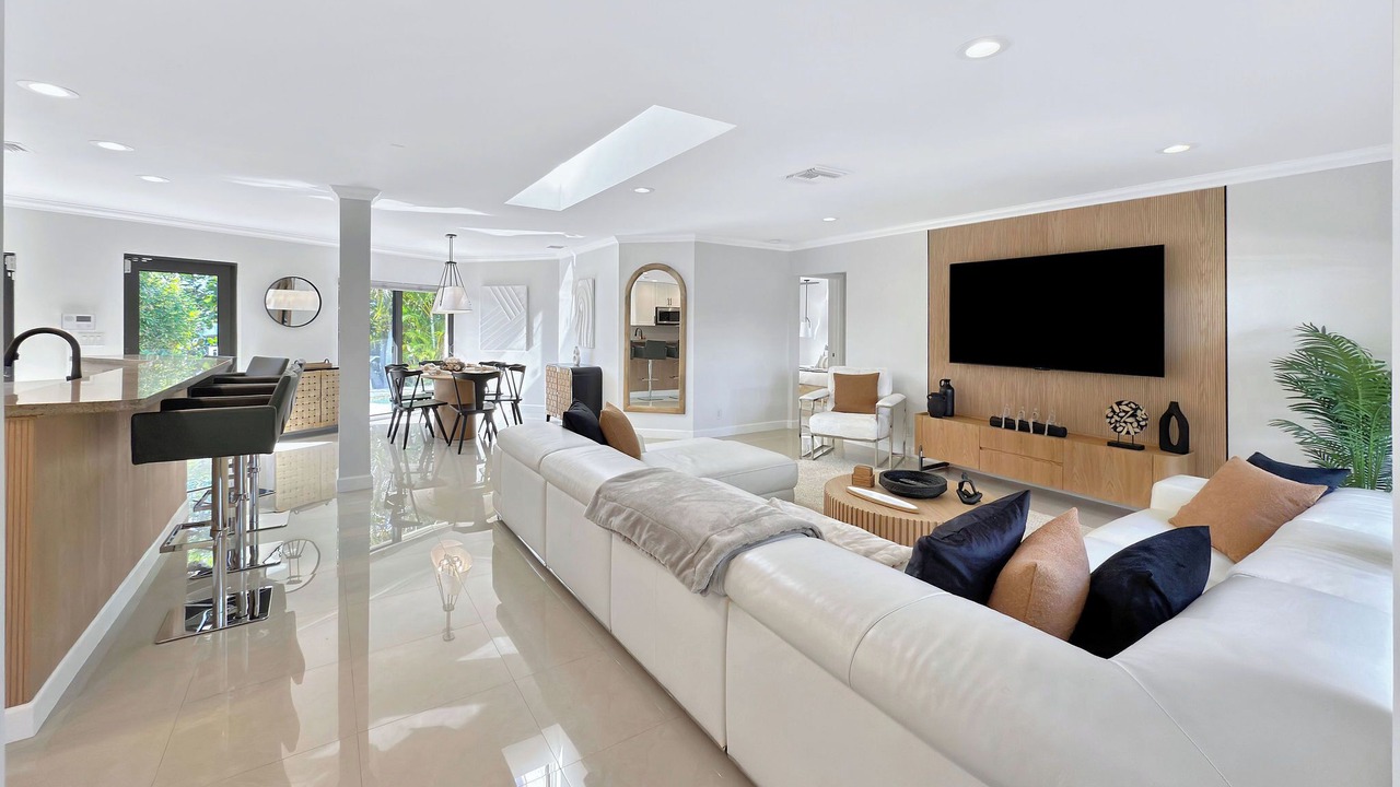 Photo of Livingroom in Coral Shores