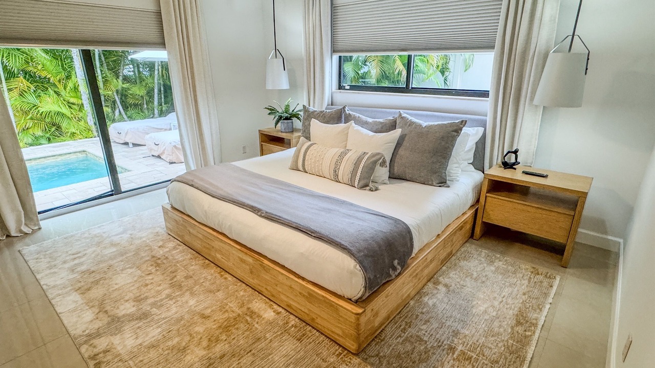 Photo of Bedroom in Coral Shores