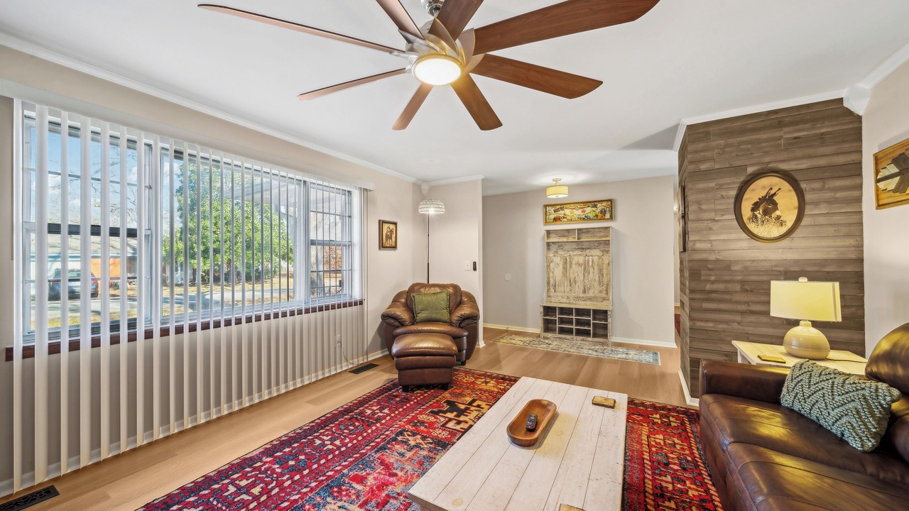 Photo of Livingroom in Bixby