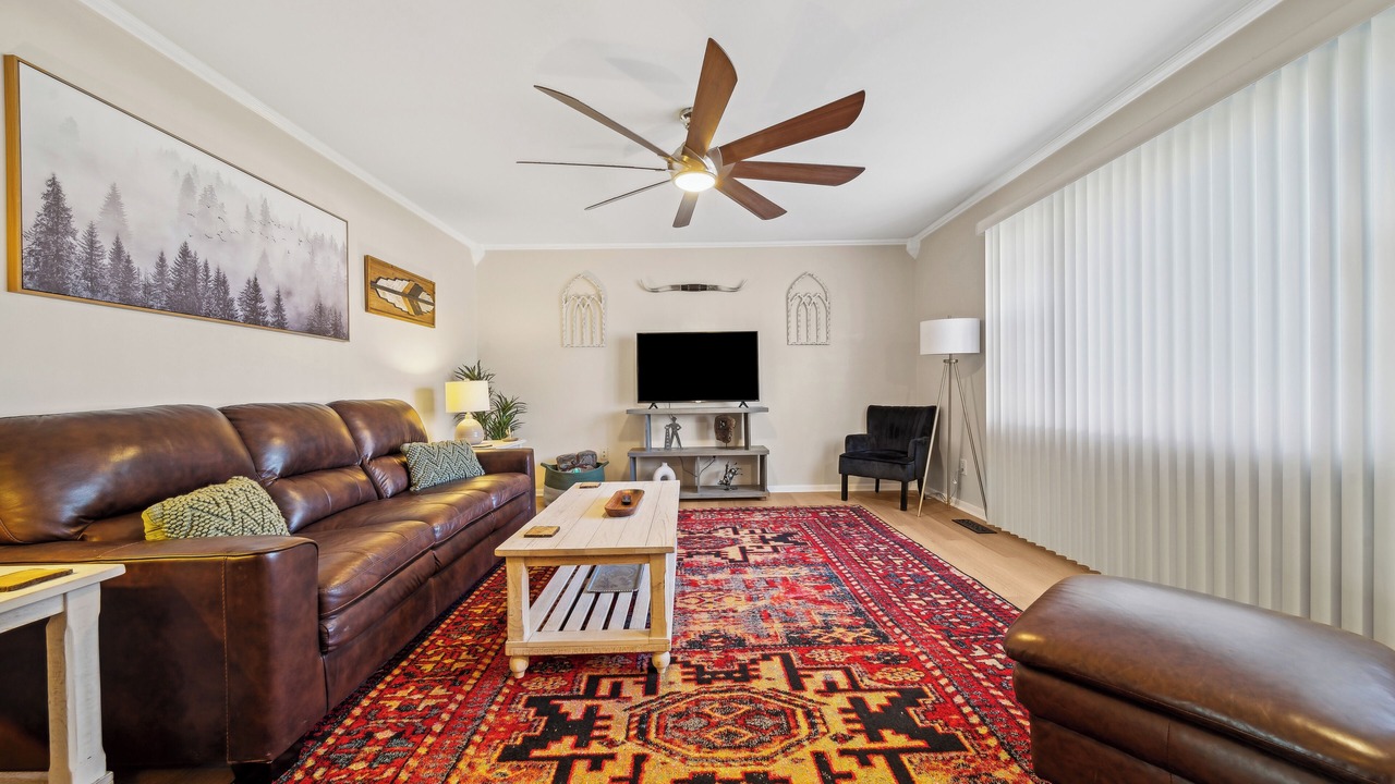 Photo of Livingroom in Bixby