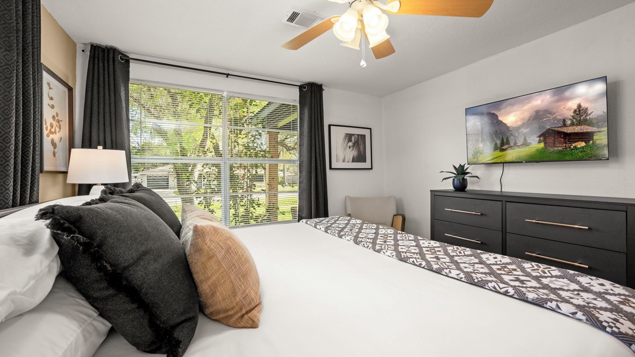 Photo of Bedroom in Tomball