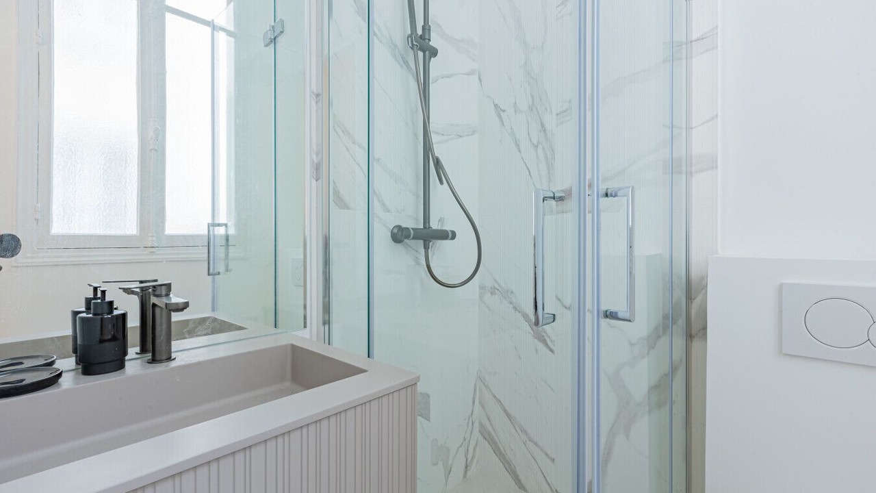 Photo of Bathroom in Porte-Dauphine