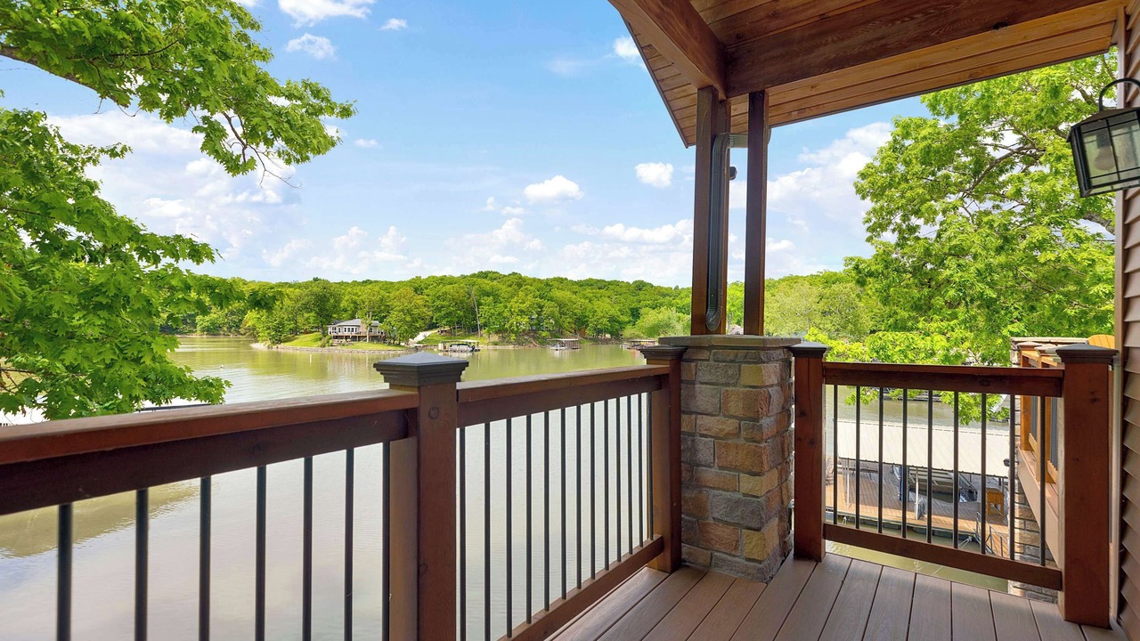 Photo of Patio Balcony in Sunrise Beach