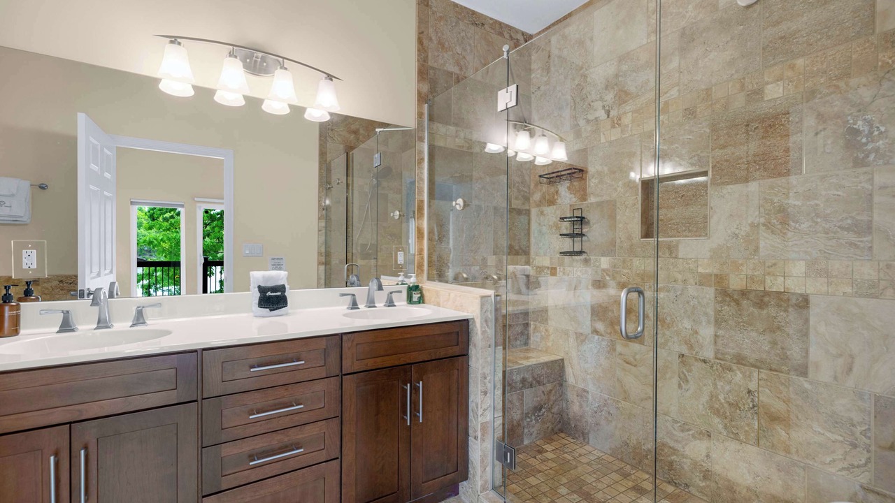Photo of Bathroom in Sunrise Beach