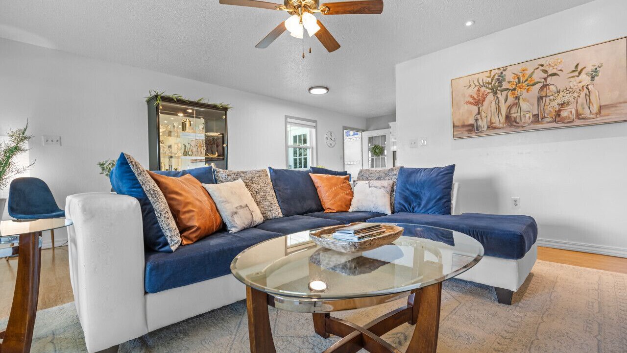 Photo of Livingroom in Harrison
