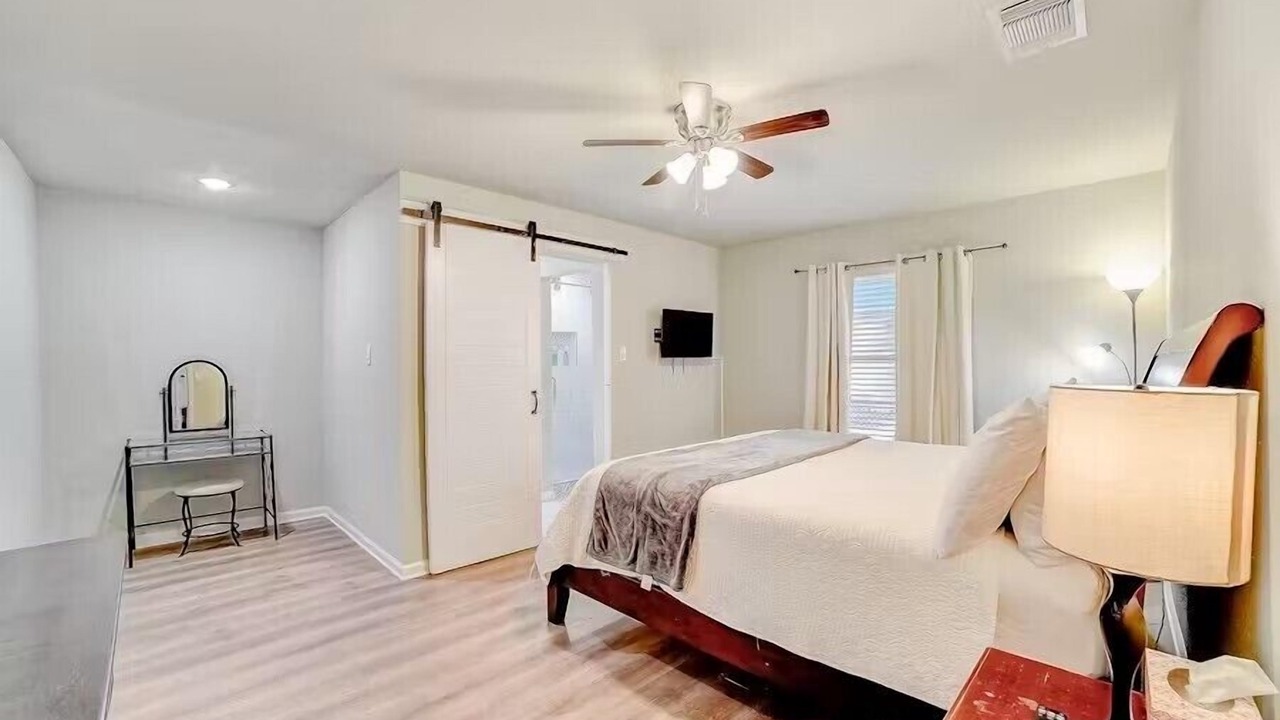 Photo of Bedroom in Pecan Valley