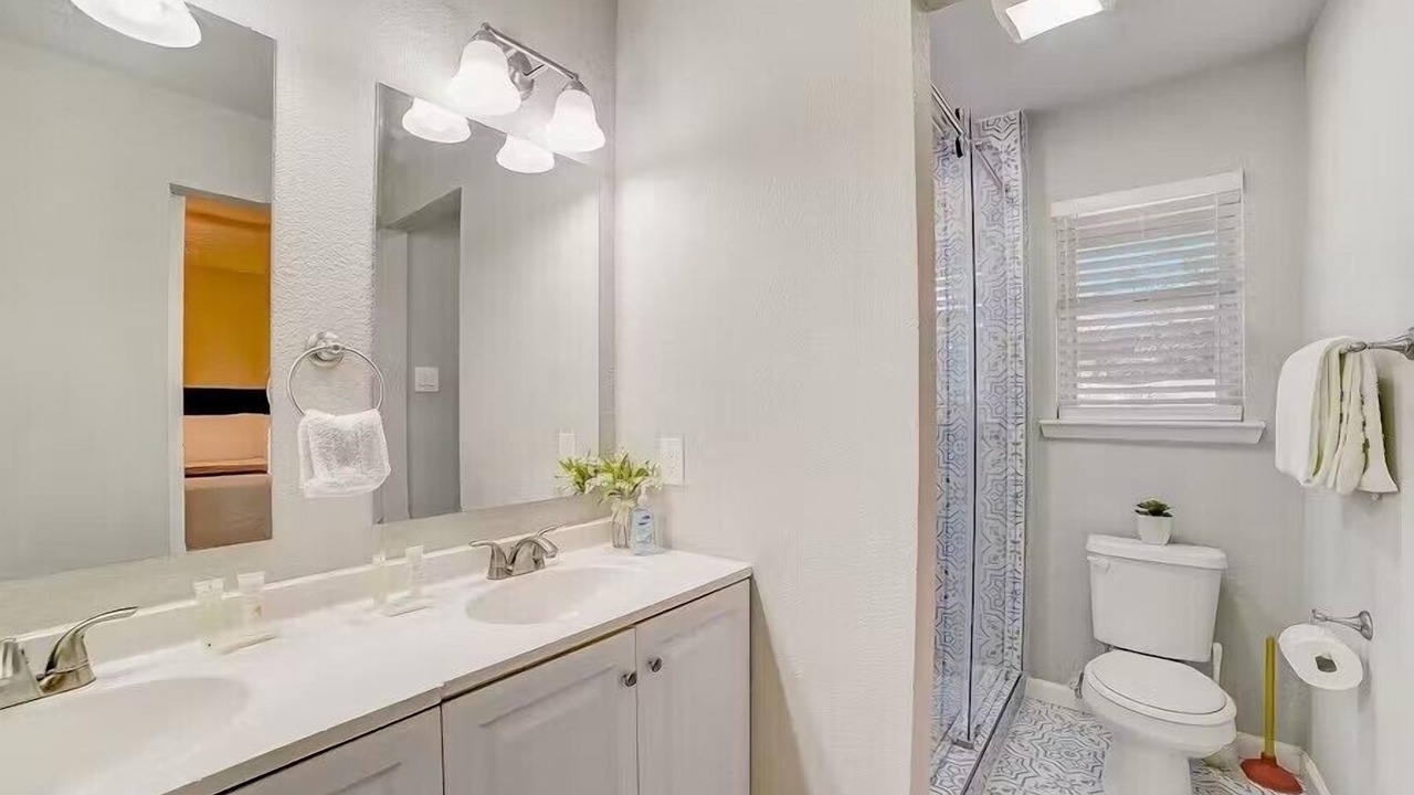 Photo of Bathroom in Pecan Valley
