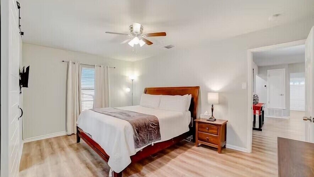 Photo of Bedroom in Pecan Valley