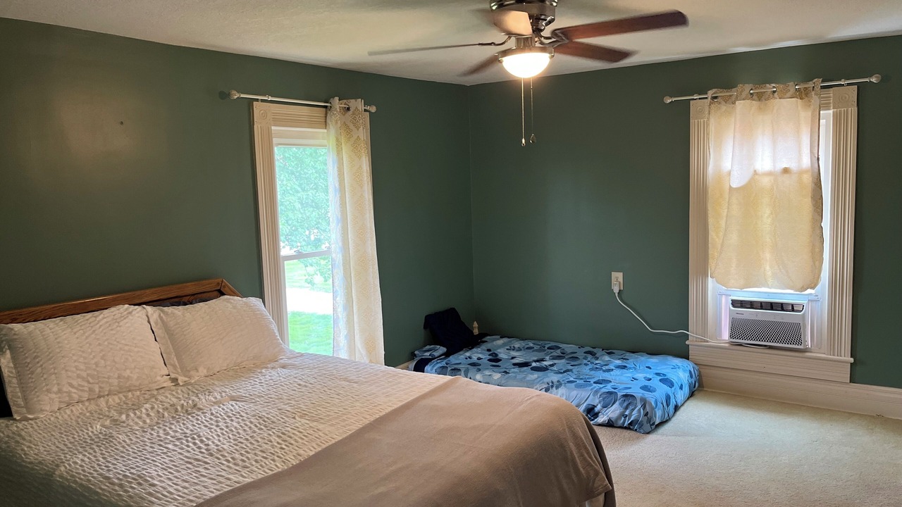 Photo of Bedroom in Perry