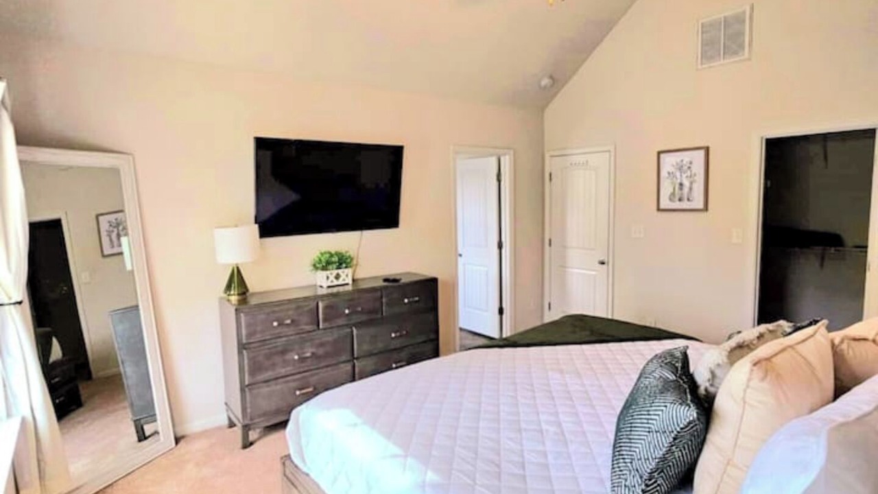 Photo of Bedroom in Chesapeake