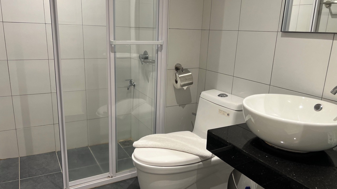 Photo of Bathroom in Pekeliling