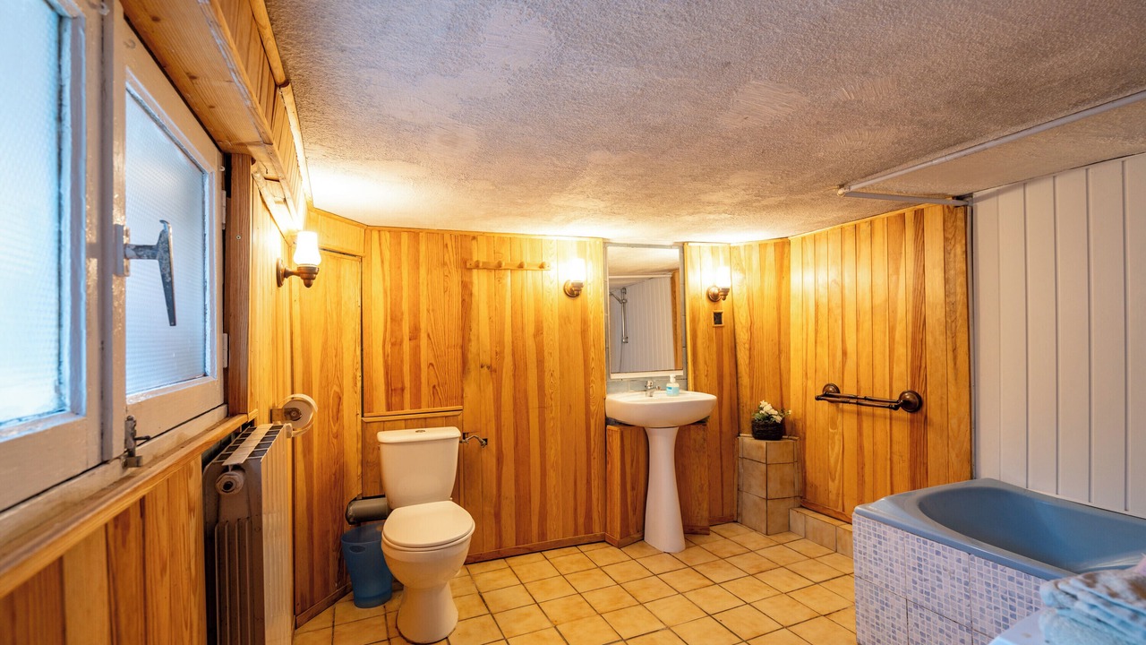 Photo of Bathroom in Sille-le-Guillaume