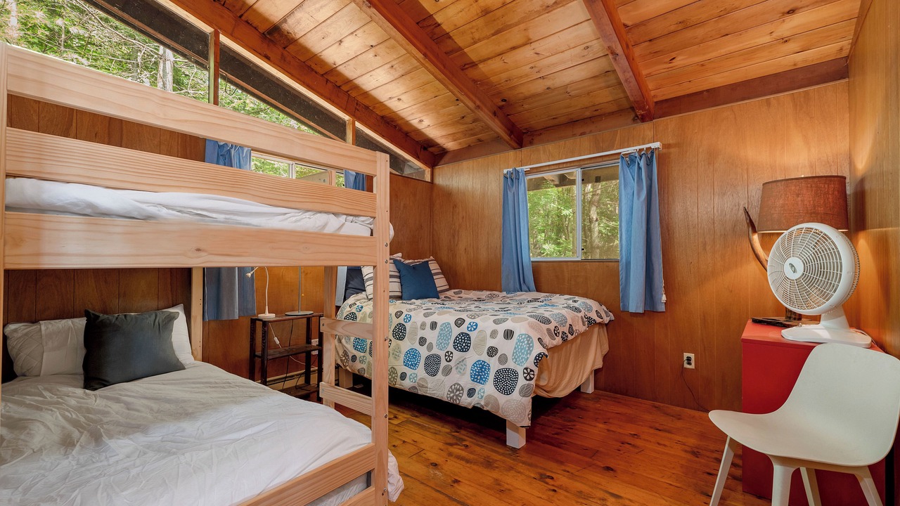 Photo of Bedroom in Alton Bay