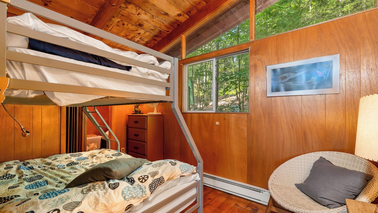 Photo of Bedroom in Alton Bay