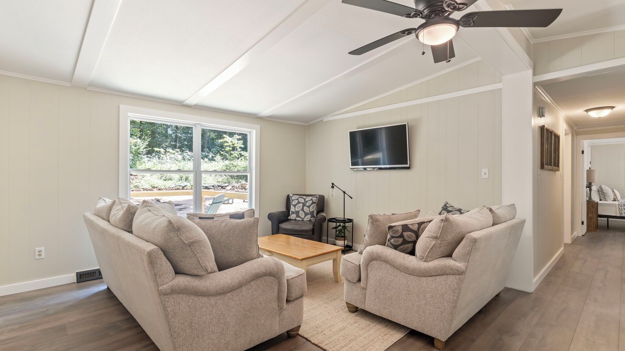 Photo of Livingroom in Blue Water