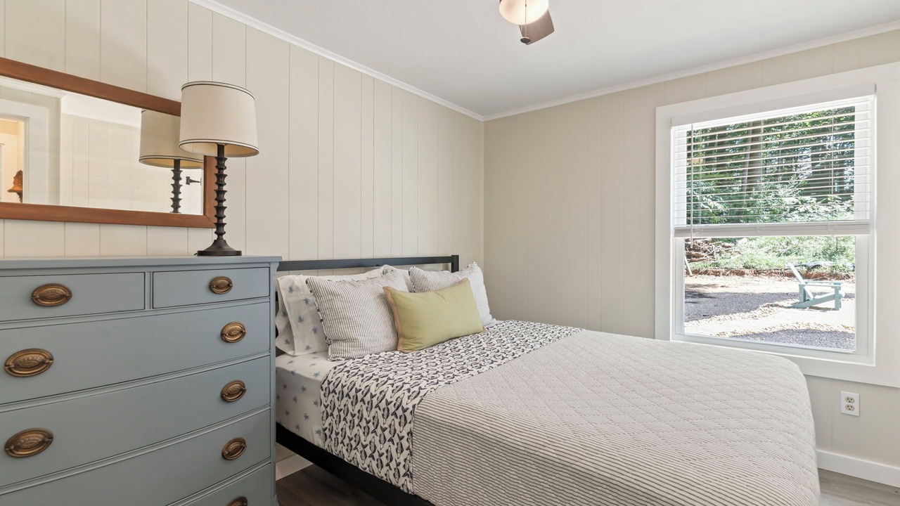 Photo of Bedroom in Blue Water