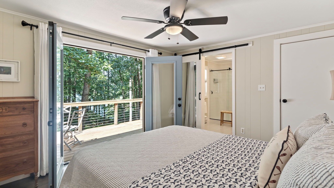 Photo of Bedroom in Blue Water