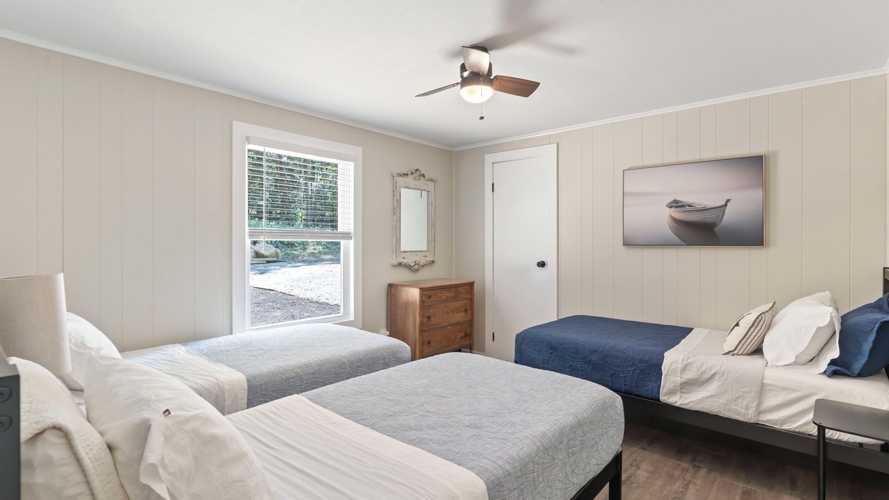 Photo of Bedroom in Blue Water