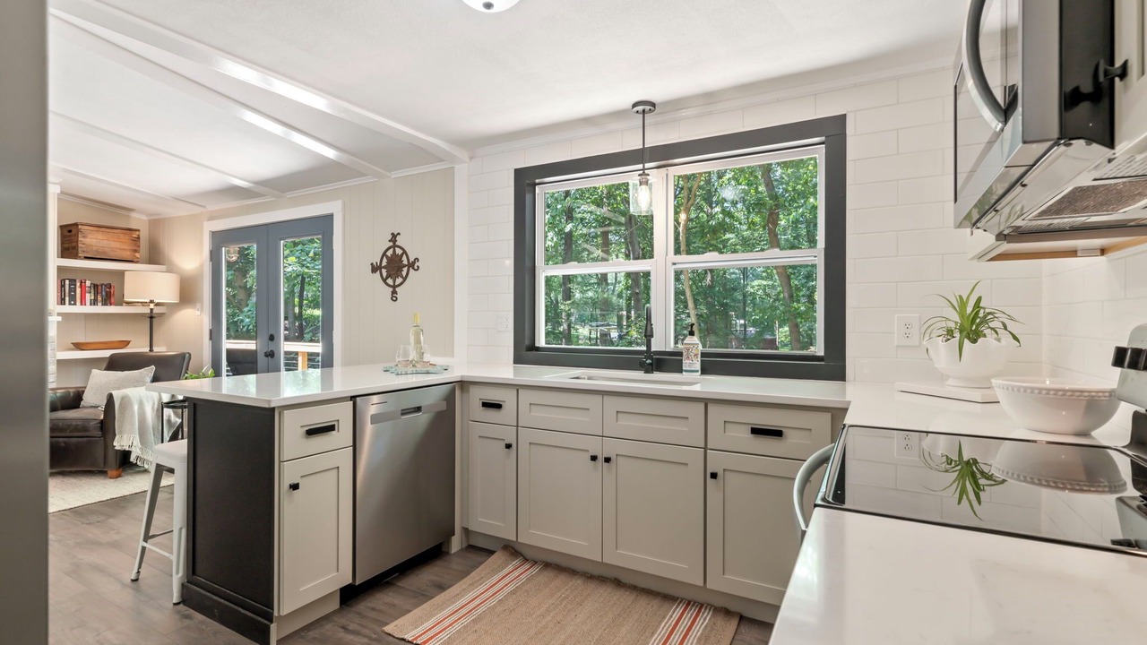 Photo of Kitchen in Blue Water