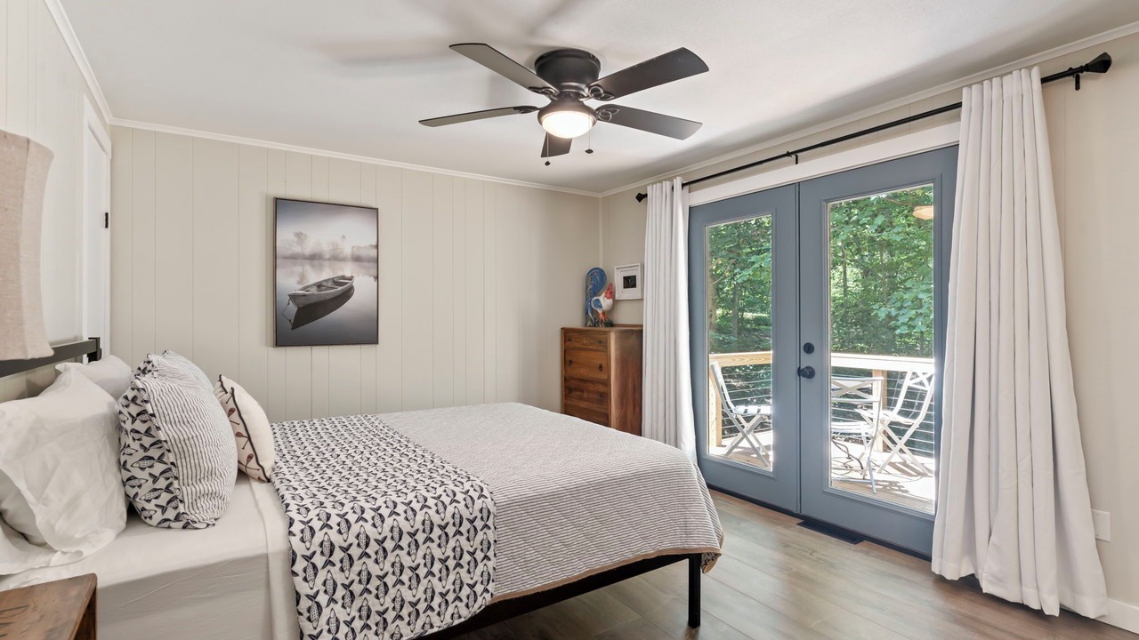 Photo of Bedroom in Blue Water