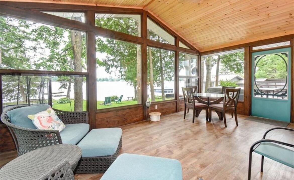 Photo of Livingroom in Bobcaygeon