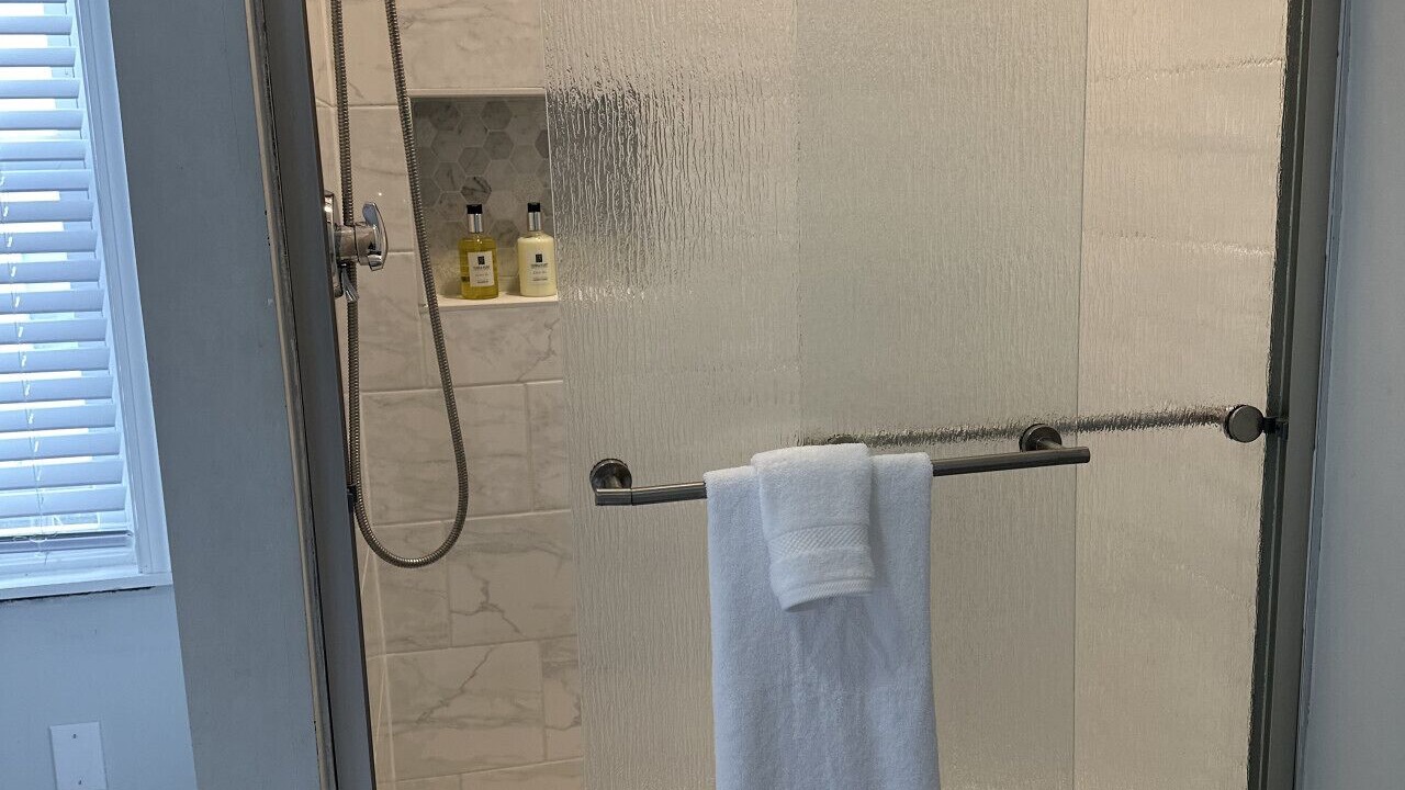 Photo of Bathroom in West Street - River Street