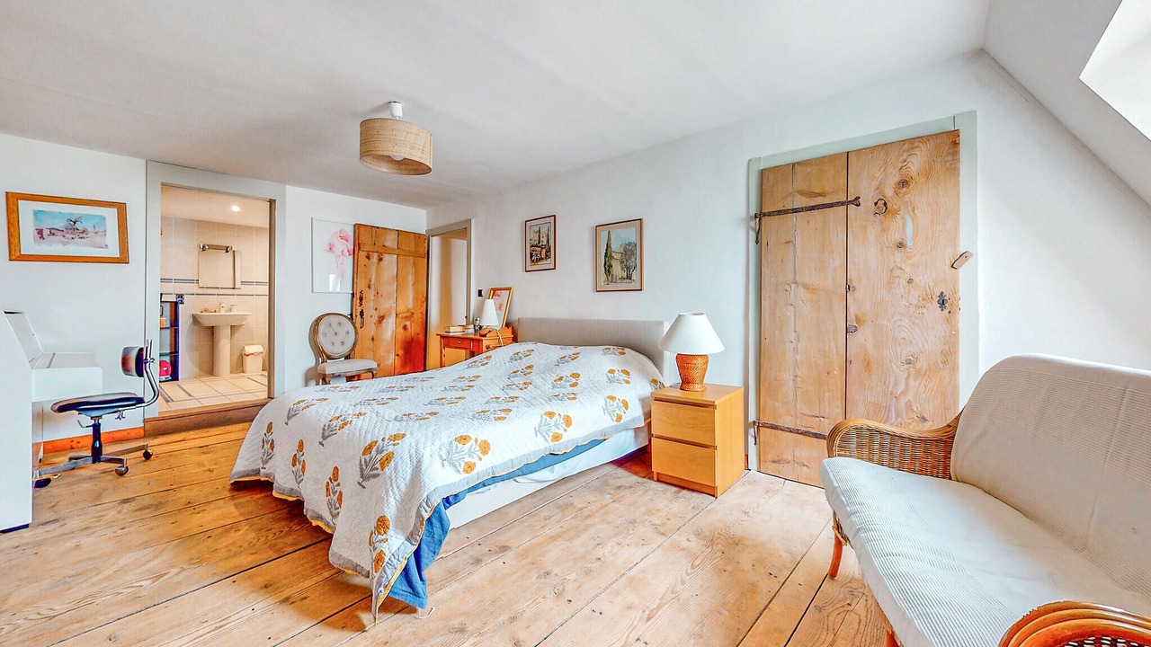 Photo of Others in Aresches