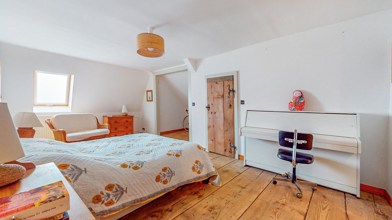 Photo of Others in Aresches