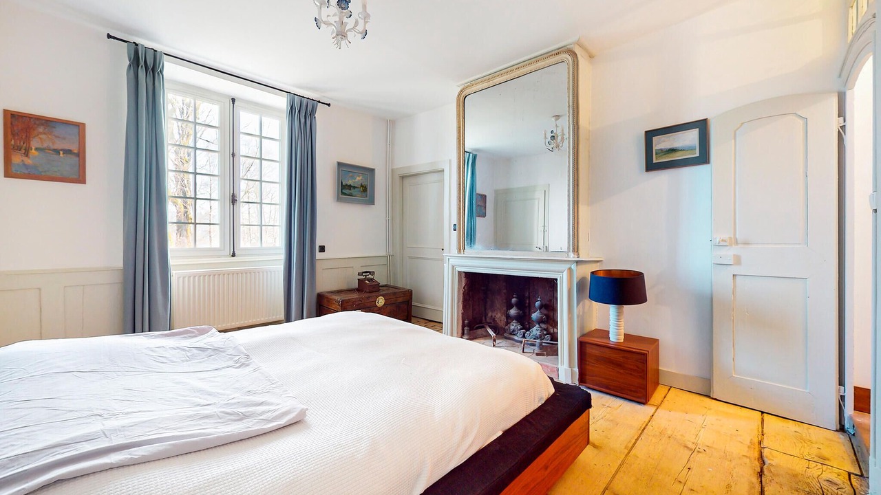 Photo of Others in Aresches