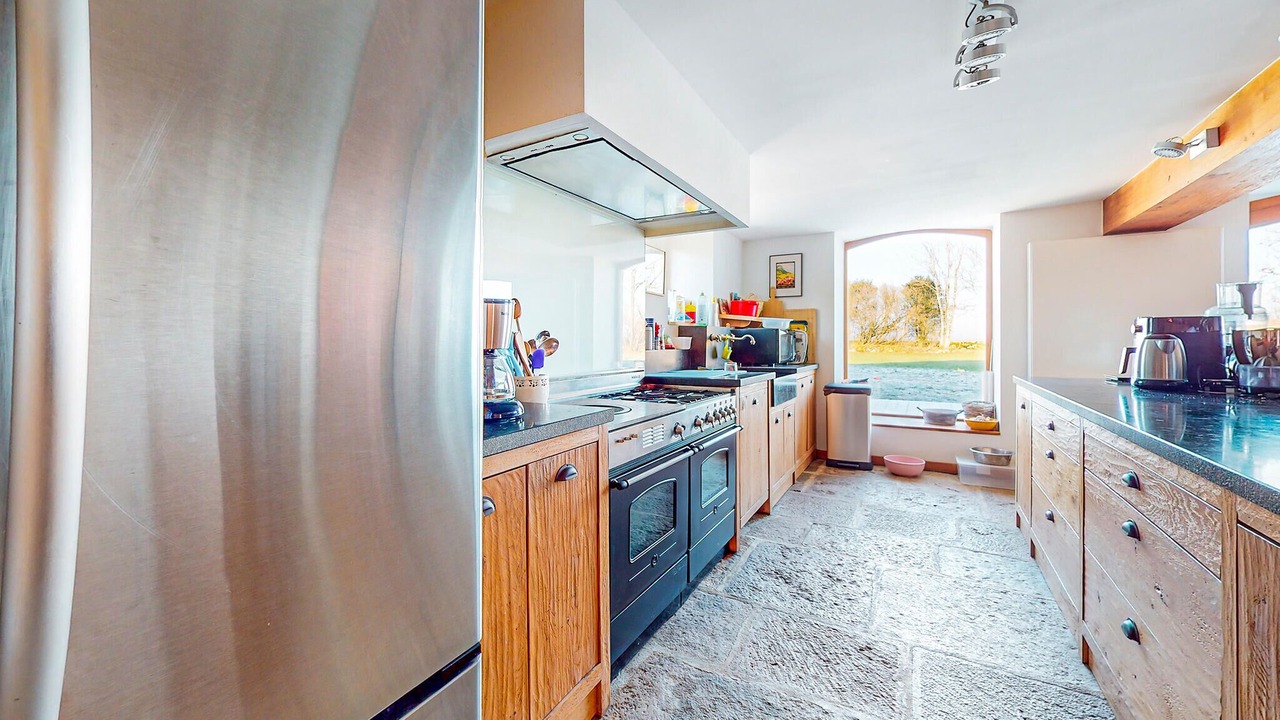 Photo of Others in Aresches